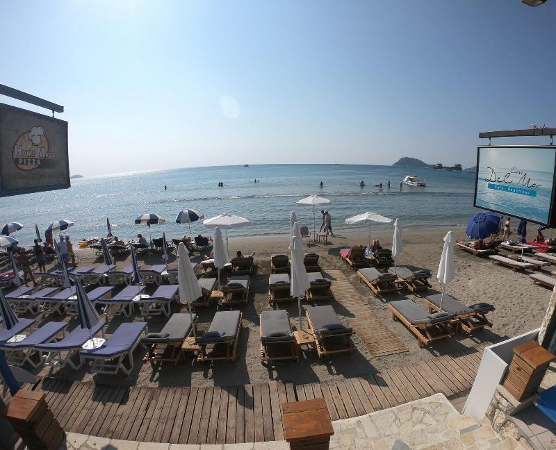 Casa Del Mar Bed & Breakfast Лаганас Екстериор снимка