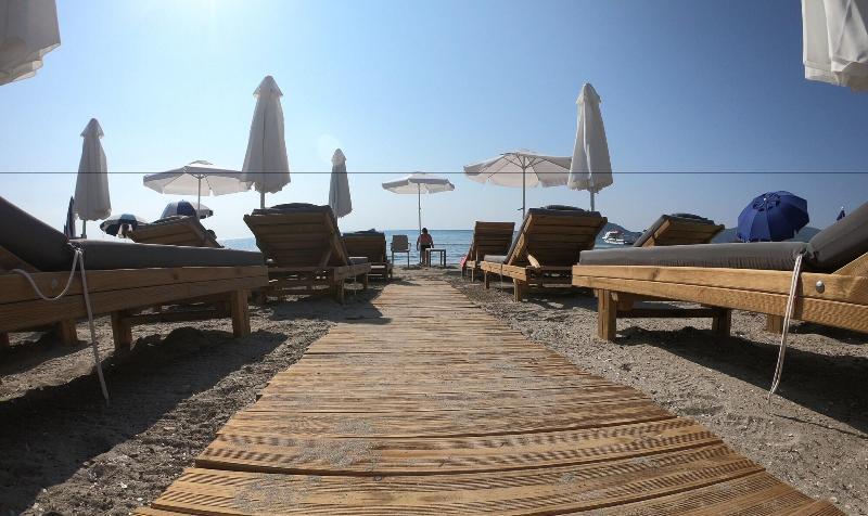 Casa Del Mar Bed & Breakfast Лаганас Екстериор снимка
