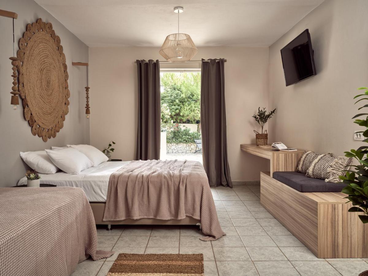 Casa Del Mar Bed & Breakfast Лаганас Екстериор снимка