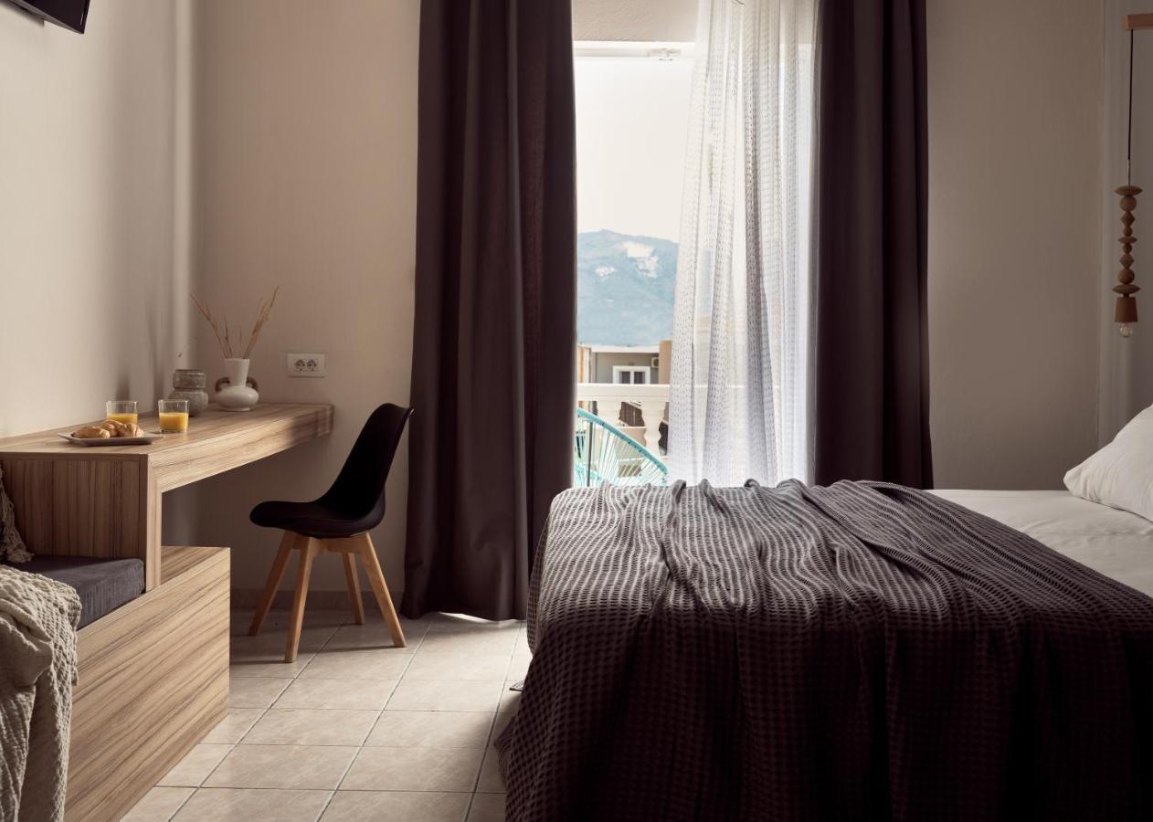 Casa Del Mar Bed & Breakfast Лаганас Екстериор снимка